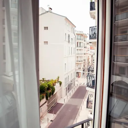 Anaza Apartment *